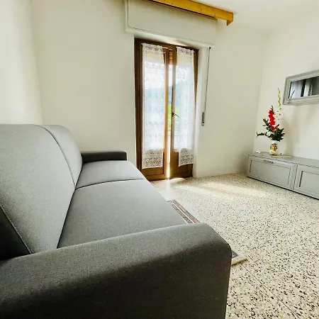 Casa Degli Agrumi * كانوبيو