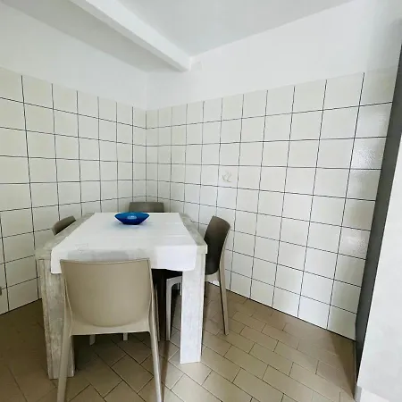 شقة Casa Degli Agrumi كانوبيو